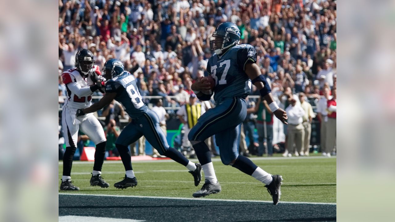 Seattle Seahawks - From his MVP season, to now the Seahawks Ring of Honor. Shaun  Alexander is an absolute legend.