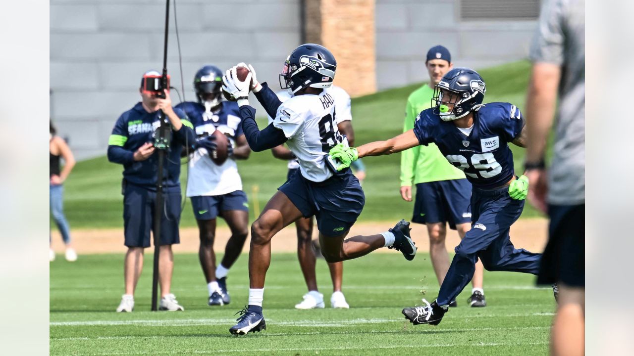 NFL front page this morning: Seahawks rookie WR Jake Bobo making strong  case for roster spot after going undrafted : r/Seahawks