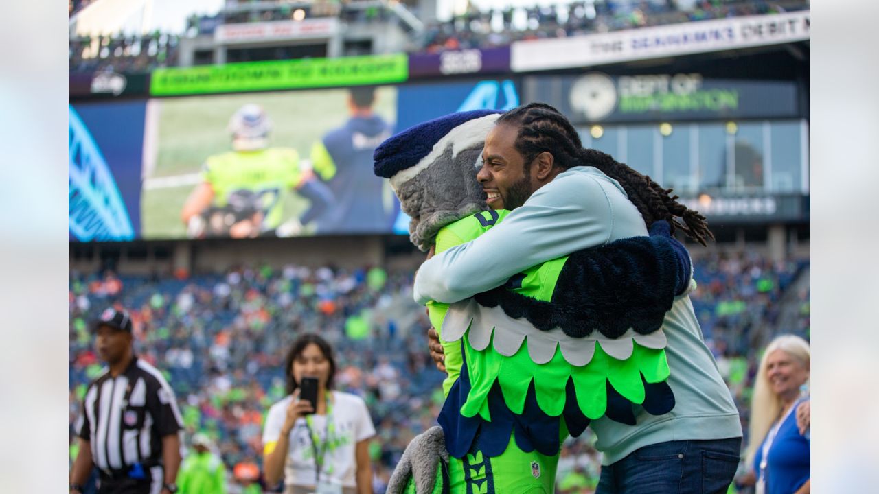 PHOTOS: Top Shots Of Seahawks Mascot Blitz From The 2022 Season