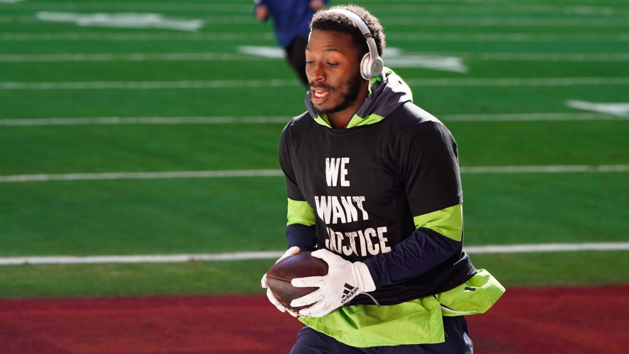 Best photos from Packers-Rams pregame warmups