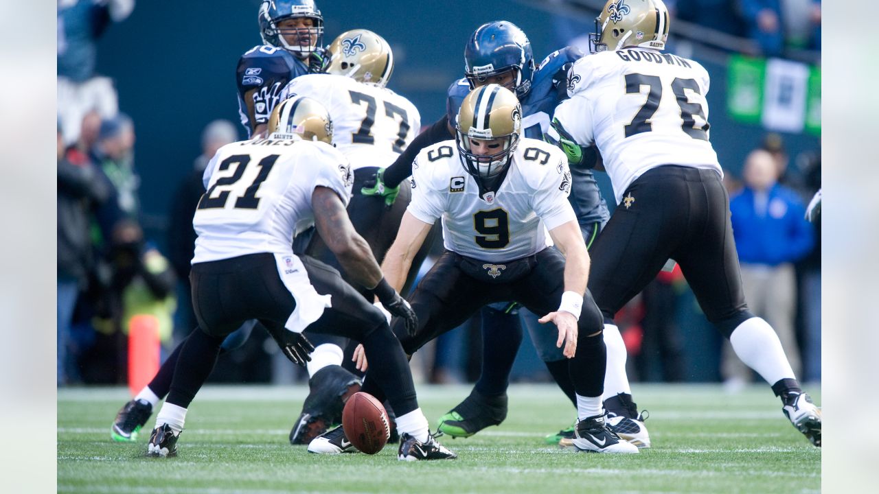 2010 NEW ORLEANS SAINTS vs SEATTLE SEAHAWKS PRE/POST GAME FIELD