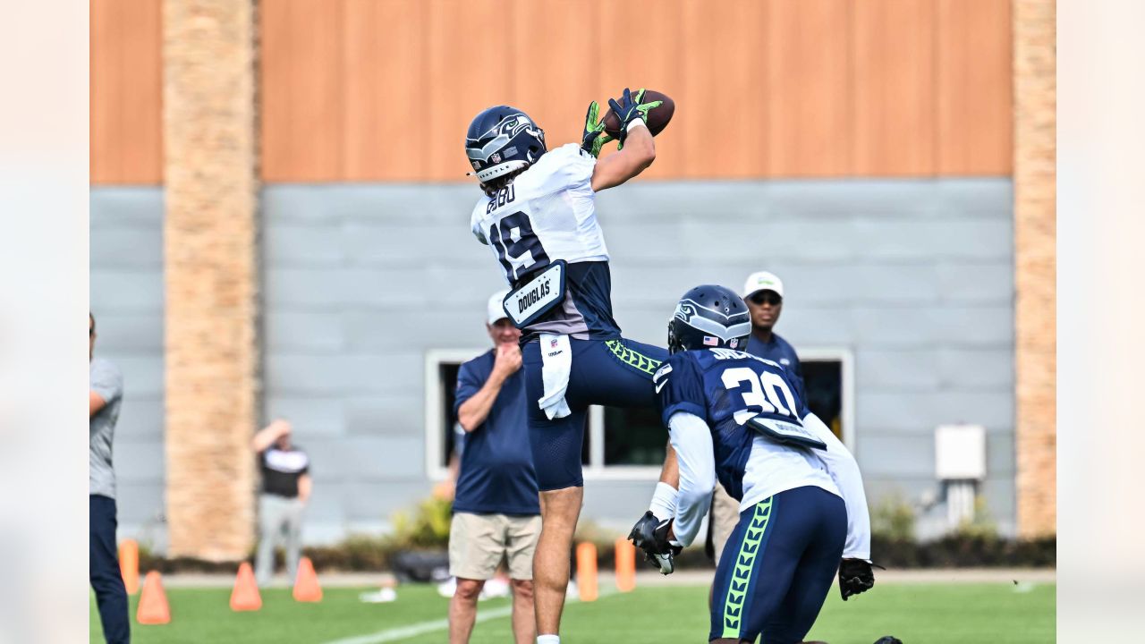 Seattle Seahawks QB Drew Lock Applauds 'Fan Favorite' WR Jake Bobo