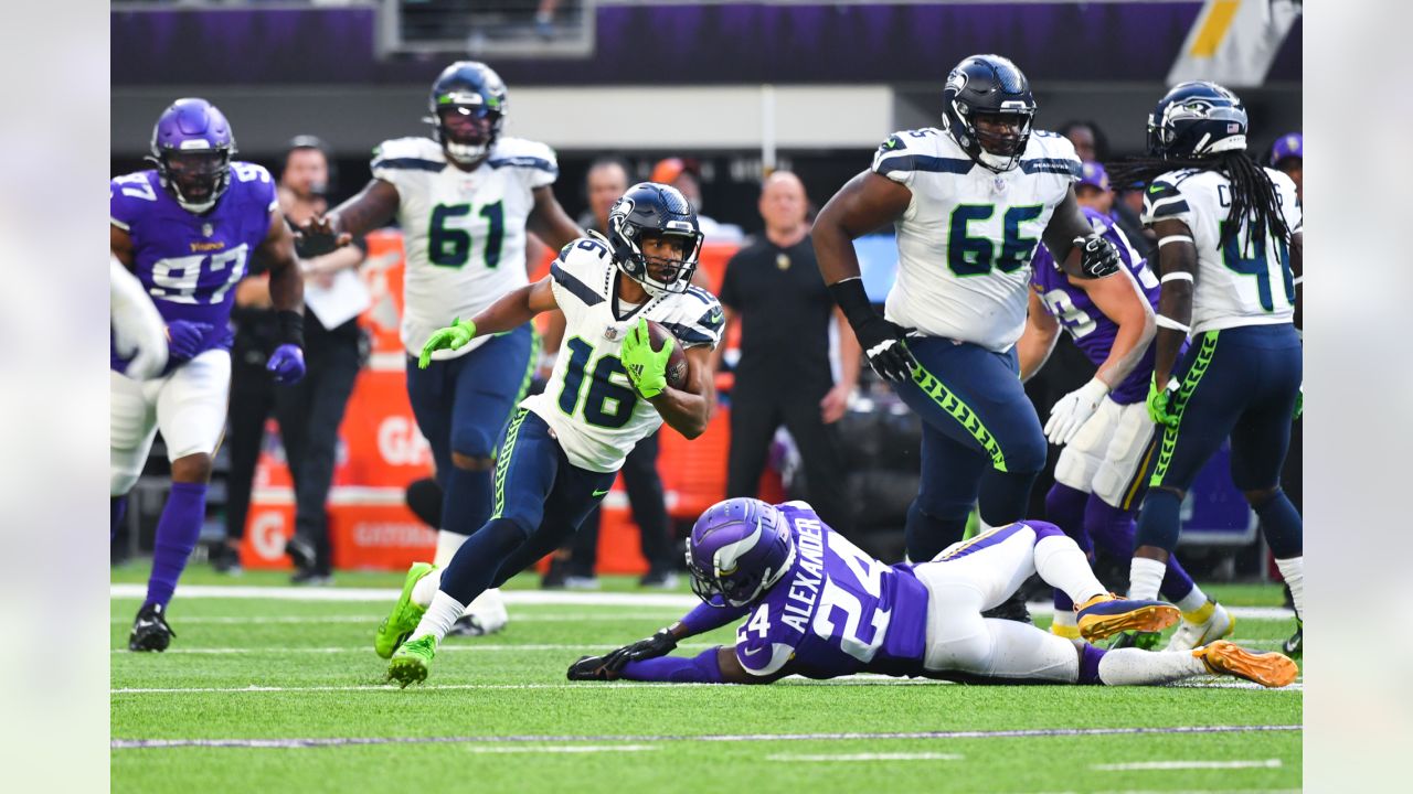 Friday Round-Up: Seattle Sports 710 AM's Brock & Salk Praise Tyler  Lockett's Leadership