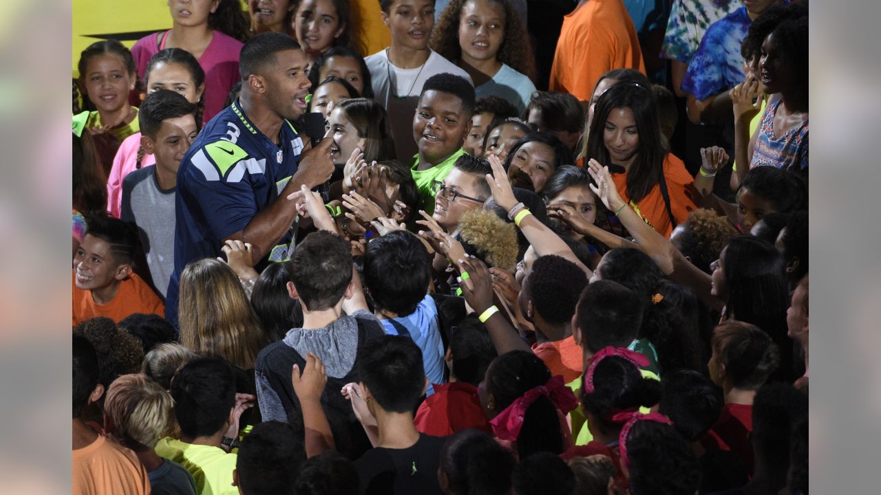 Kids' Choice Sports 2017: Russell Wilson Gets Slimed - (Video Clip)