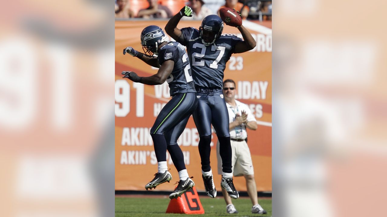 Jordan Babineaux on X: My view from the press box. Welcome back 12s! # seahawks #broncos #lumenfield  / X