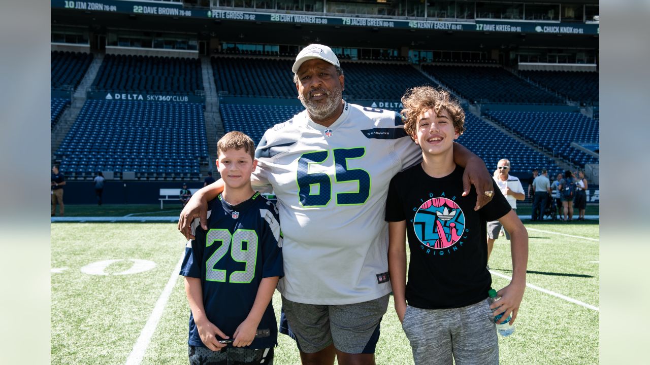 Seahawks Host Make-A-Wish Kids