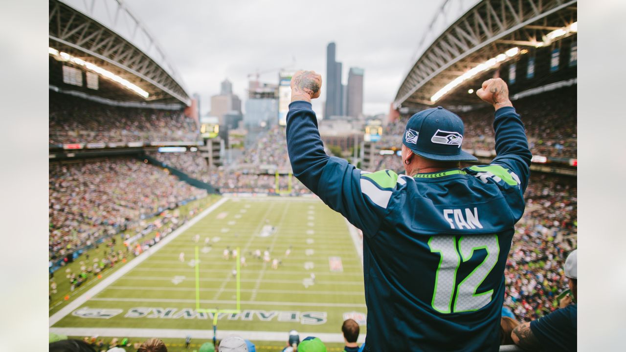 Seattle, WA, USA. 3rd Oct, 2019. Seattle Seahawks cornerback Neiko Thorpe  (23) carries the ''12'' flag before a game between the Los Angeles Rams and  Seattle Seahawks at CenturyLink Field in Seattle