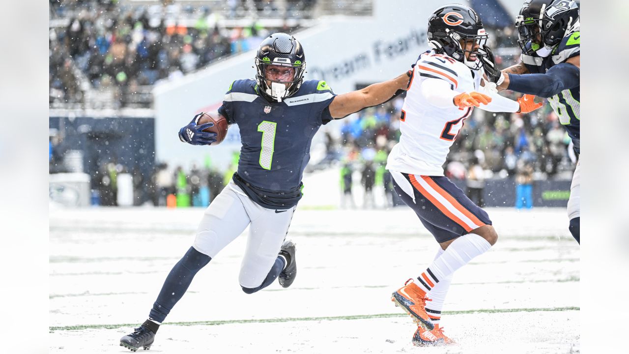 Snow is cleared at Seattle's Lumen Field ahead of Bears vs. Seahawks game