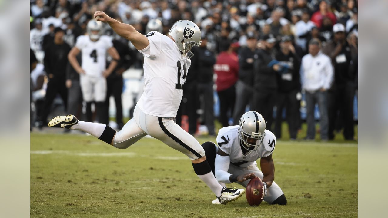 Sebastian Janikowski wins Seattle Seahawks kicking job after Jason