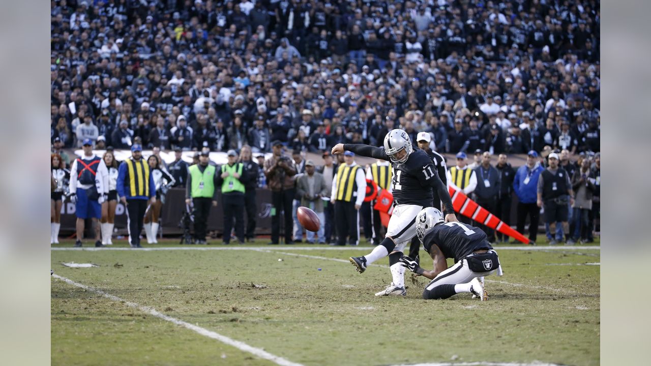 Longtime former Raiders kicker Sebastian Janikowski signing 1-year deal  with Seattle Seahawks - Silver And Black Pride