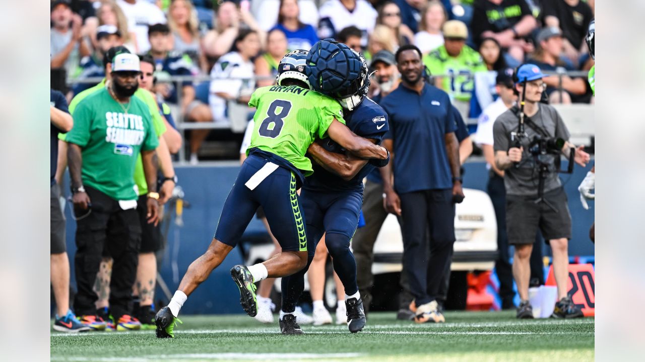 Seattle Seahawks scrimmage in Lumen Field on Saturday Aug. 6, 2022