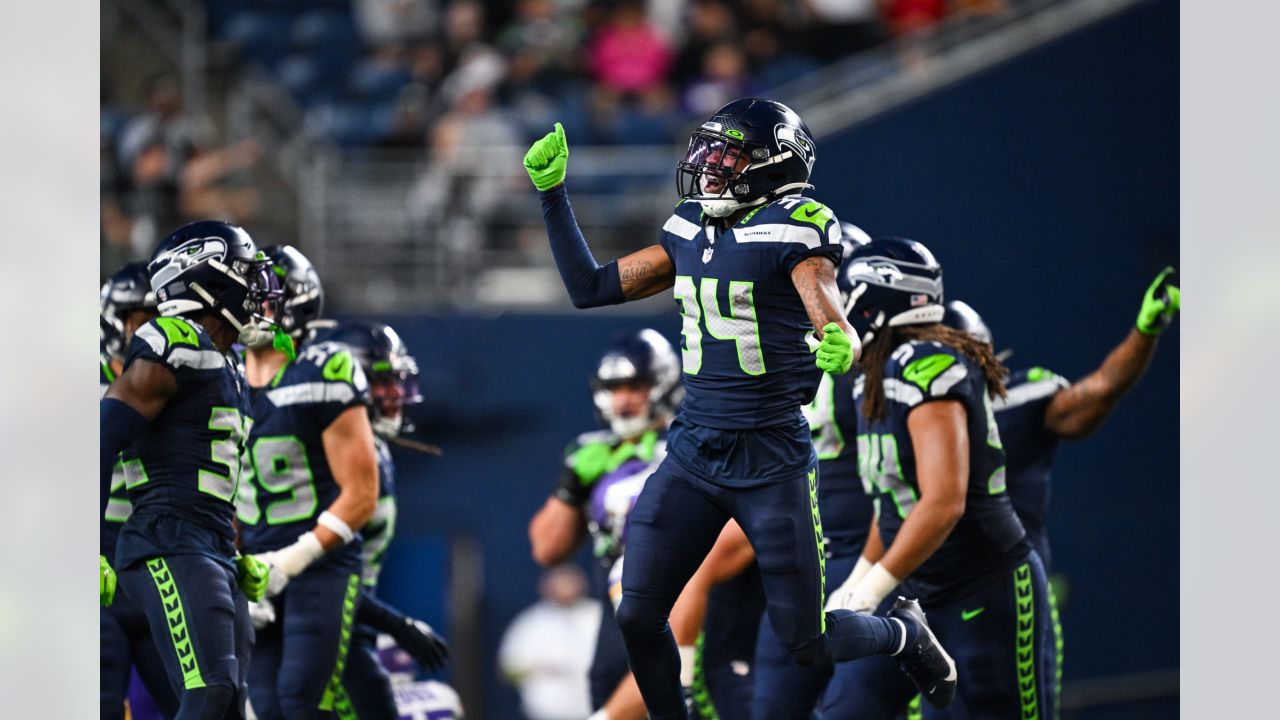 Seahawks Go With Bold Jerseys & Uniforms Against Vikings