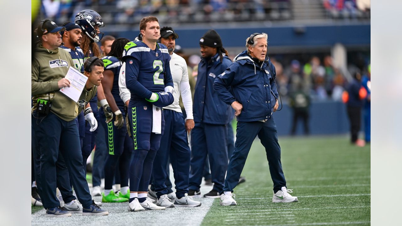 Rule Change Opens Door For Seattle Seahawks' Throwback Threads in 2022 -  Sports Illustrated Seattle Seahawks News, Analysis and More