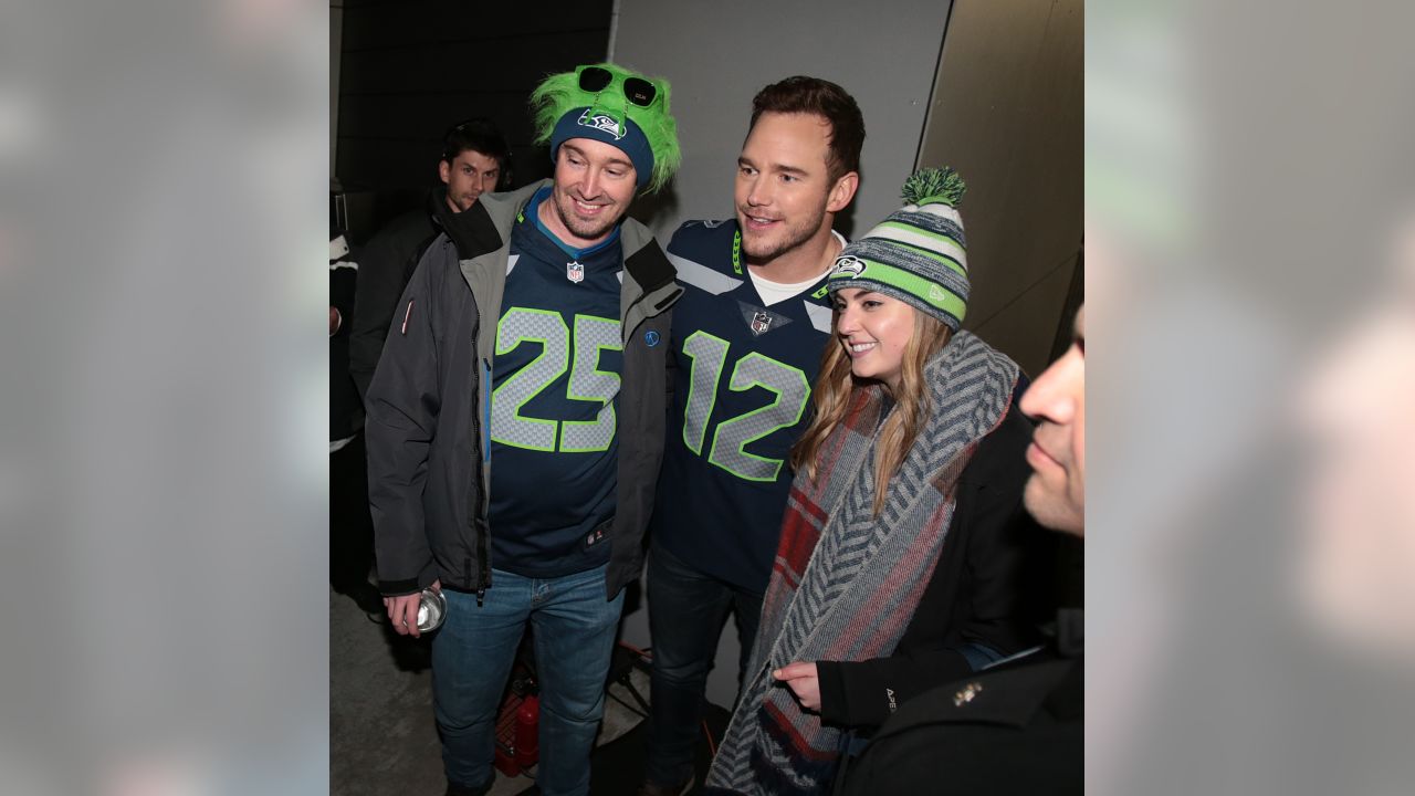 Chris Pratt Raises The 12 Flag