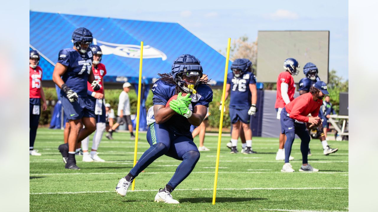 Seahawks-Rams injury report: Ken Walker, Damien Lewis, Boye Mafe