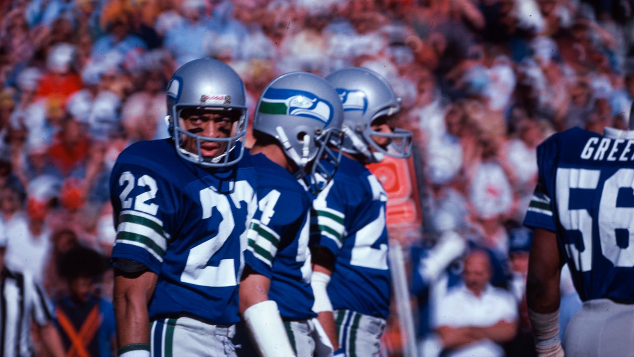 Seahawks fans still buzzing about throwback uniform. Should it be