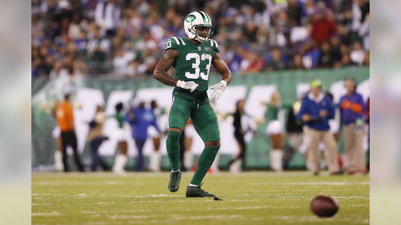 October 8, 2018 - East Rutherford, New Jersey, U.S. - New York Jets strong  safety Jamal Adams (33) gets the crowd into the game during a NFL game  between the Denver Broncos