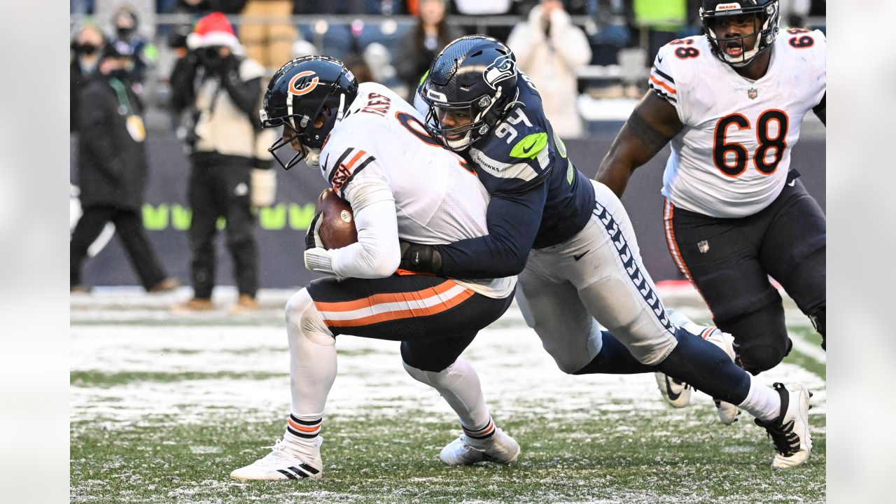 Chicago Bears NFL Football Even Jesus Loves The Bears Shirt