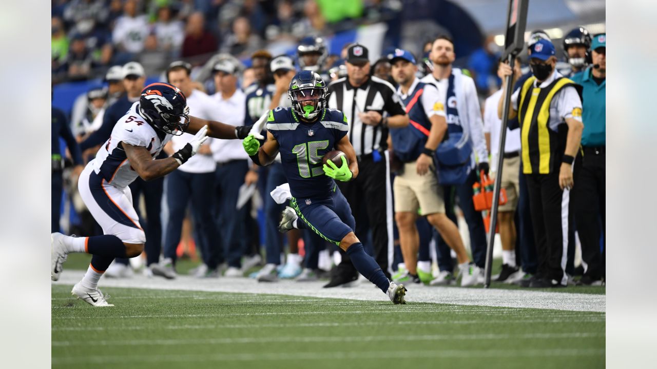 Few bright spots, several injuries in Seahawks' 30-3 preseason loss to the  Broncos - Field Gulls