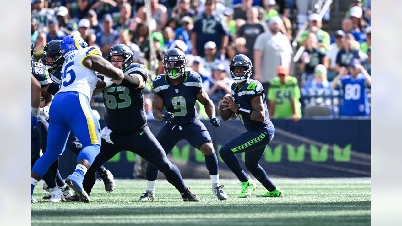 Rams shut down Seahawks in second half to win season opener