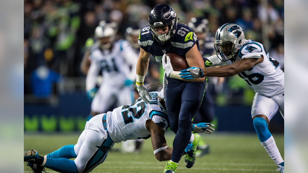 Seattle Seahawks-Carolina Panthers Final Score: 40-7 victory comes both  empirically and pyrrhicly - Field Gulls