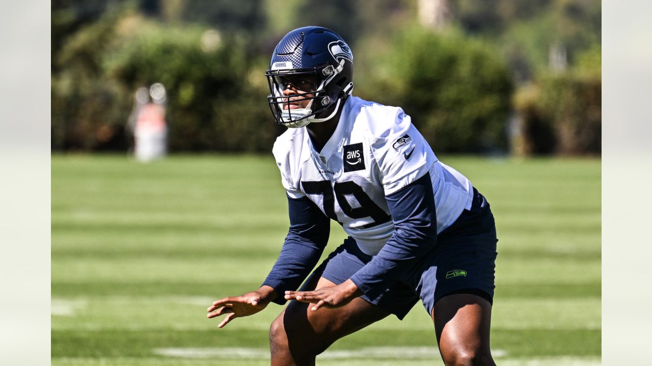 Monday Round-Up: Bobby Wagner Talks Seahawks, NFC West Outlook And More On  PFF Podcast