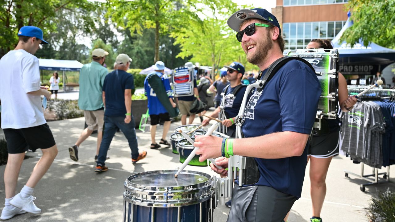 Welcome Back, 12s & Other Observations From Day 1 Of 2021 Seahawks Training  Camp