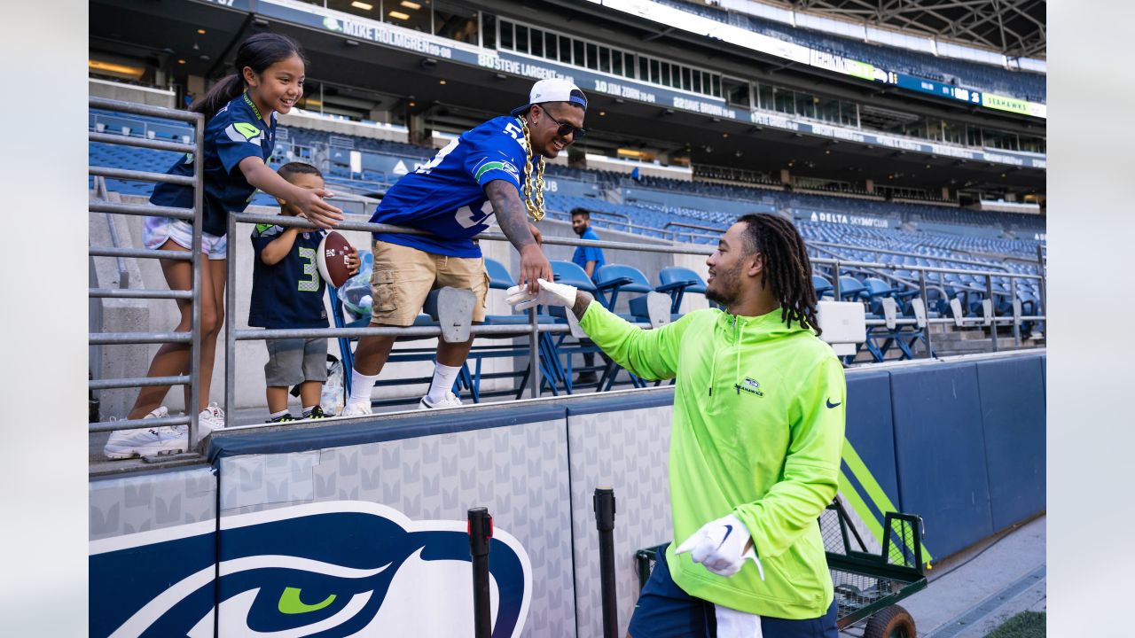 Photos: Fans flock to Seahawks Football Fest at Lumen Field