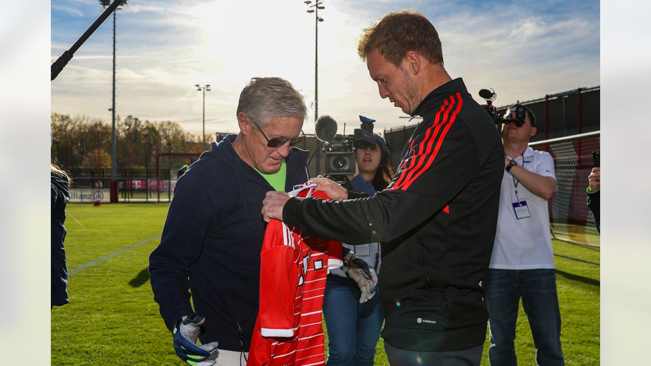 Friday Round-Up: Seahawks Welcomed To Munich By FC Bayern Munich