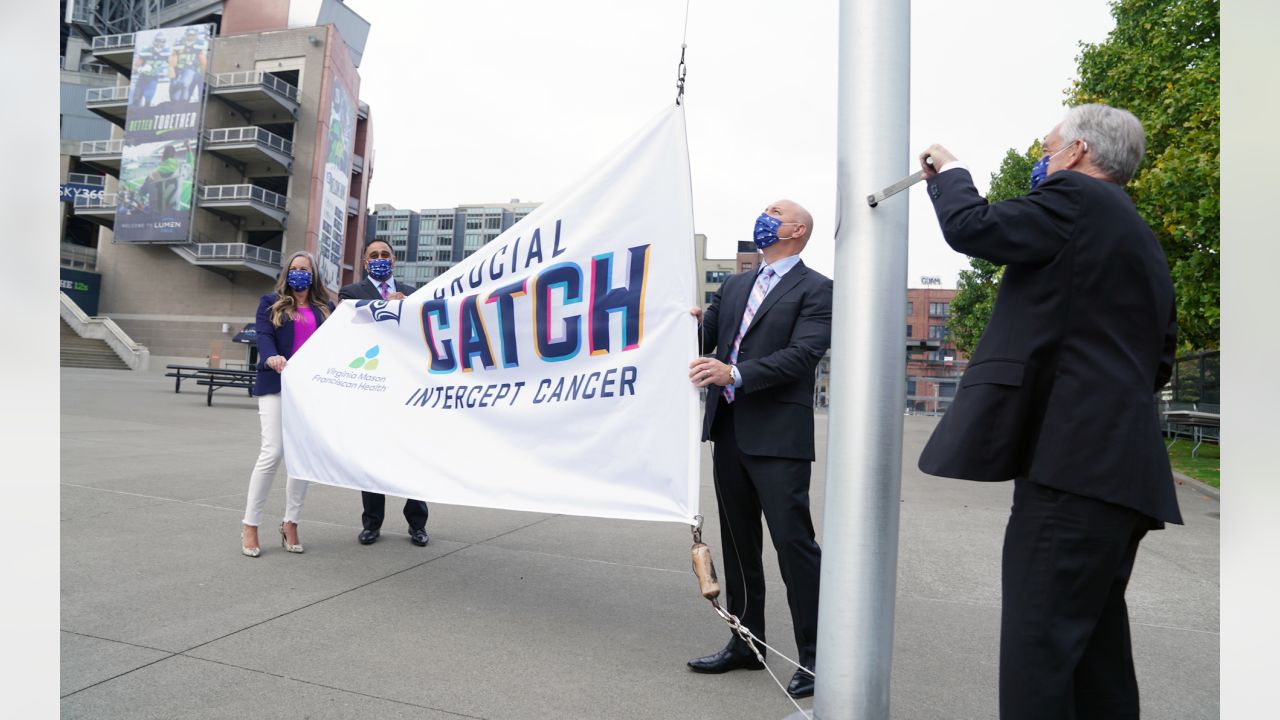 Carolina Panthers Support Breast Cancer Awareness at Sunday's Game for NFL's  Crucial Catch Initiative