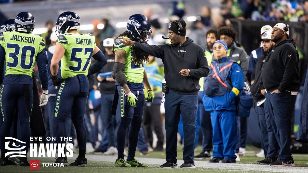 Seattle Seahawks Break out Wolf Grey Uniforms for Week 15