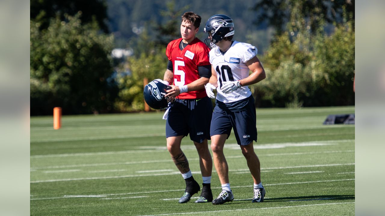 Seattle Seahawks - For the third straight year, Russell Wilson, Bobby Wagner  and Neiko Thorpe were named #Seahawks captains! >> shwks.com/frval