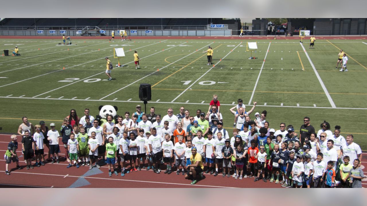 Former Seattle Seahawks wide receiver Doug Baldwin teams up with Renton to  create community center - Puget Sound Business Journal