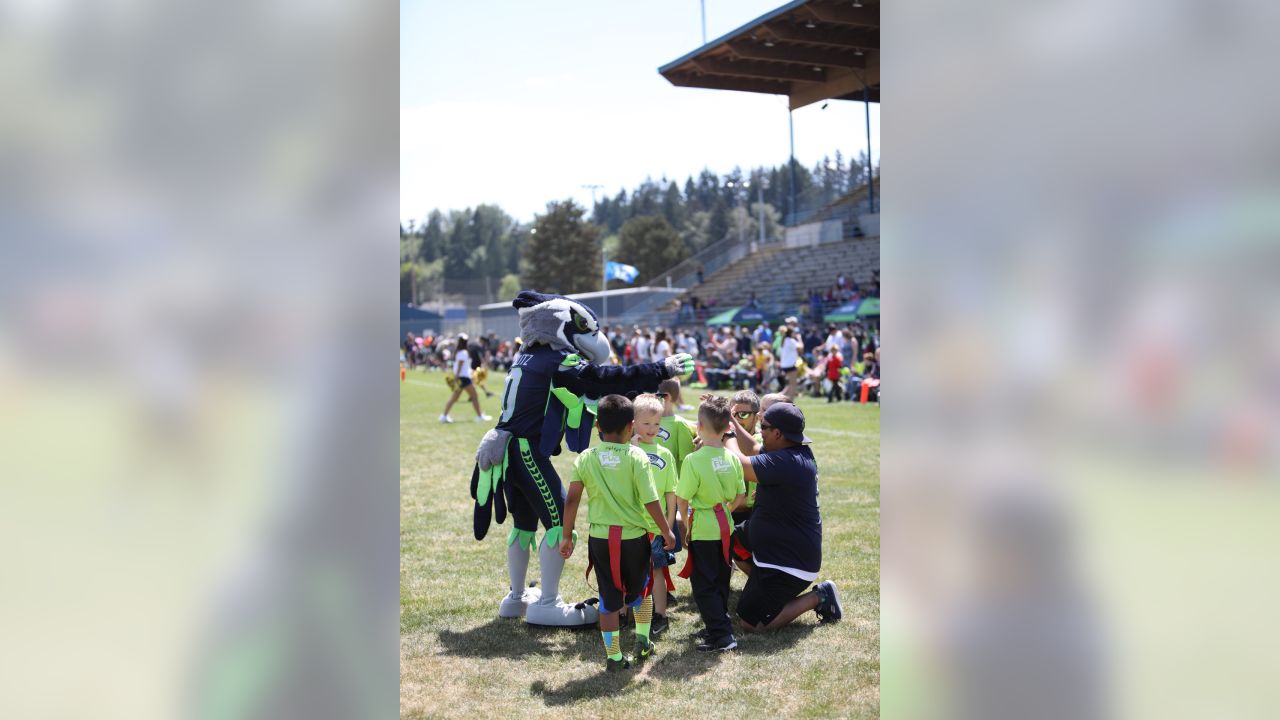 12 Tour: Seahawks Bring Gameday Experience To NFL Flag Football at Kelso  High School