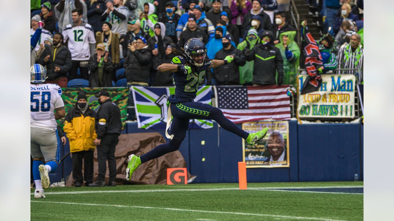 SEAHAWKS: Seattle erupts for 51 points in win over Lions