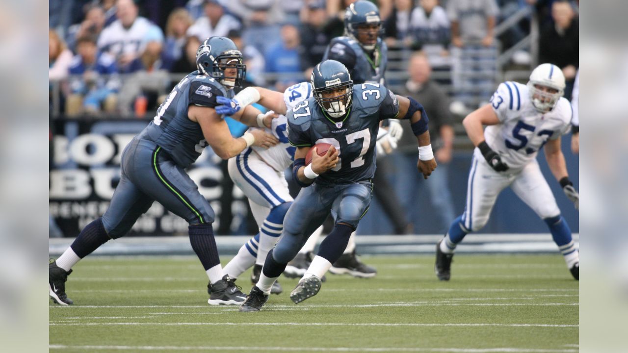 Seattle Seahawks - From his MVP season, to now the Seahawks Ring of Honor. Shaun  Alexander is an absolute legend.