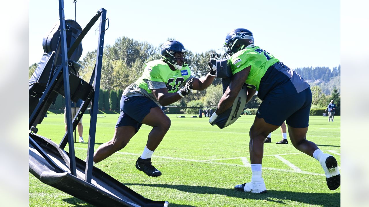 Thursday Round-Up: Seahawks' Rookie Class Receives A Grade from