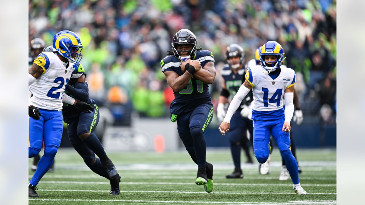 Twitter reacts to Quandre Diggs and the Seahawks' season-saving victory  over the Rams - Field Gulls