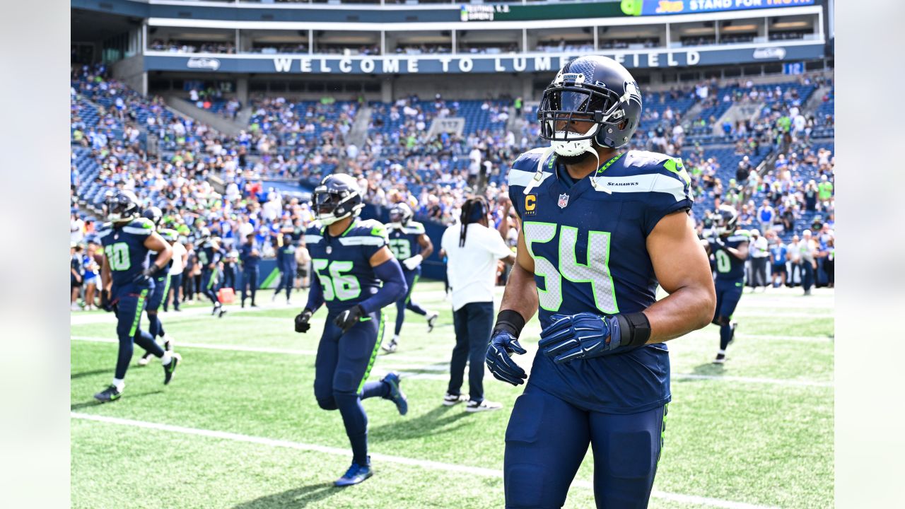 Best Photos From Seahawks-Rams Pregame Warmups