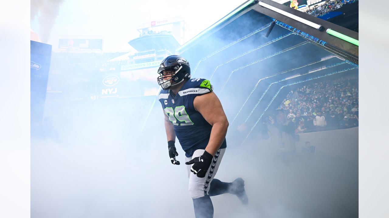 12s celebrate playoff-bound Seahawks after winning at Lumen Field