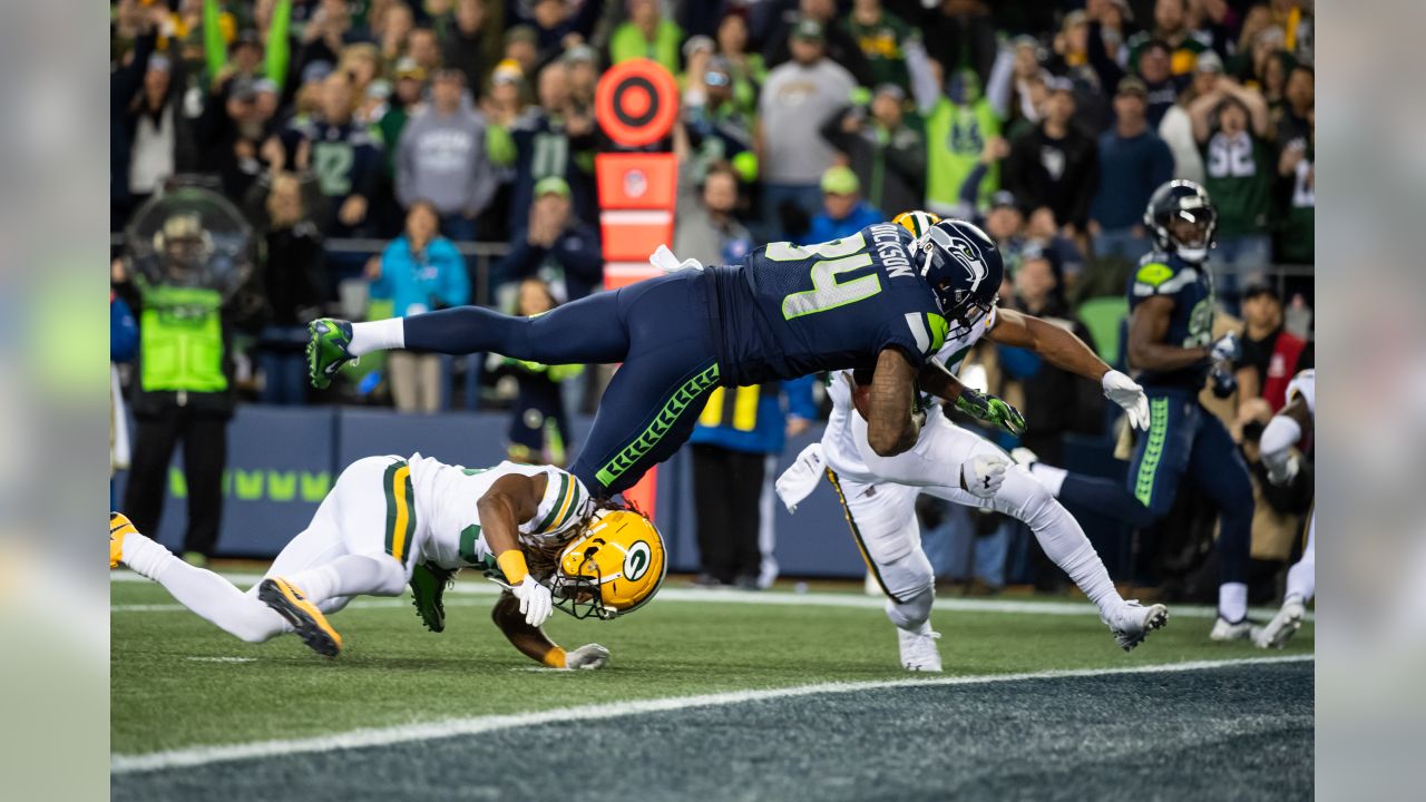 Sounders FC, Seattle Seahawks and First & Goal Inc. unveil new FieldTurf  playing surface inside CenturyLink Field