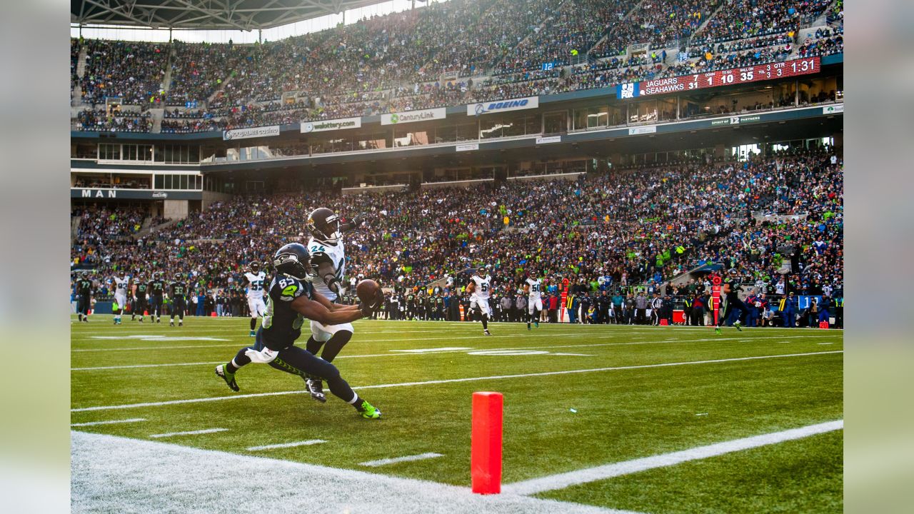 Doug Baldwin Makes One Handed Catch vs 49ers 