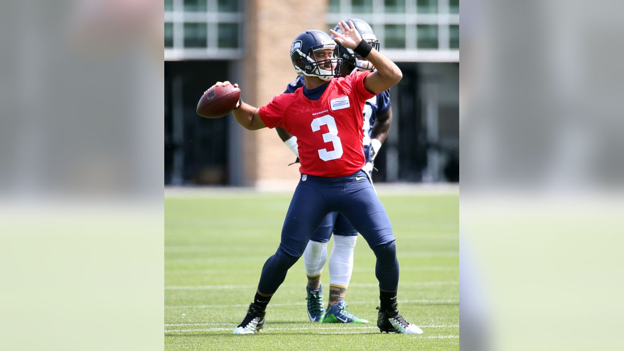 Seahawks LB Lofa Tatupu enjoying a solid comeback