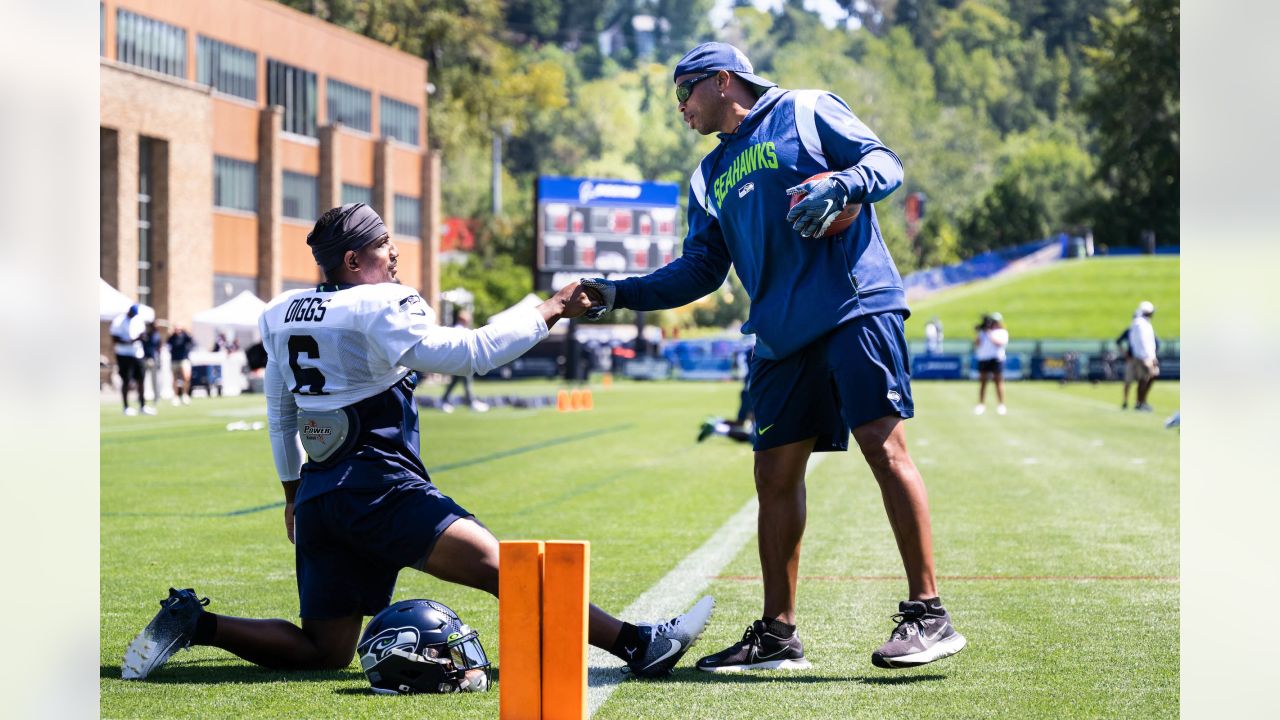 Seattle Seahawks - Lock taking time to meet with our military at practice  yesterday. Salute to service moment presented by USAA #SaluteToService