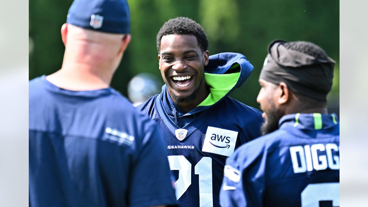 Seattle Seahawks RB Kenny McIntosh Can 'Contribute Right Away,' Says  Seattle's Personnel Director - Sports Illustrated Seattle Seahawks News,  Analysis and More