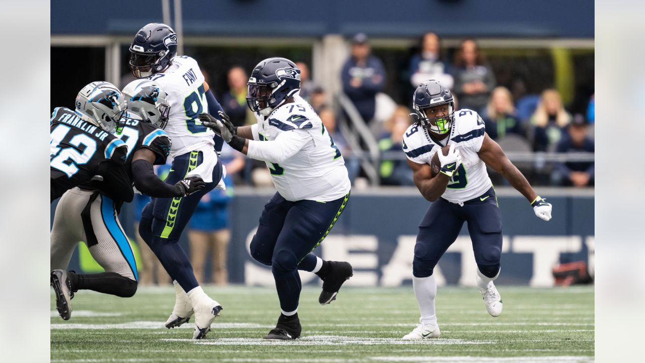 Seahawks' Kenneth Walker III named NFC Offensive Player of the Week