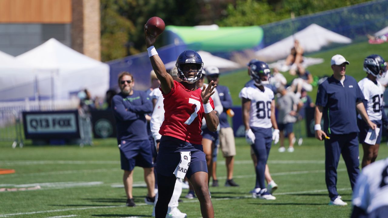 Seahawks CB Tre Flowers on year 2 and being a dad at Christmastime