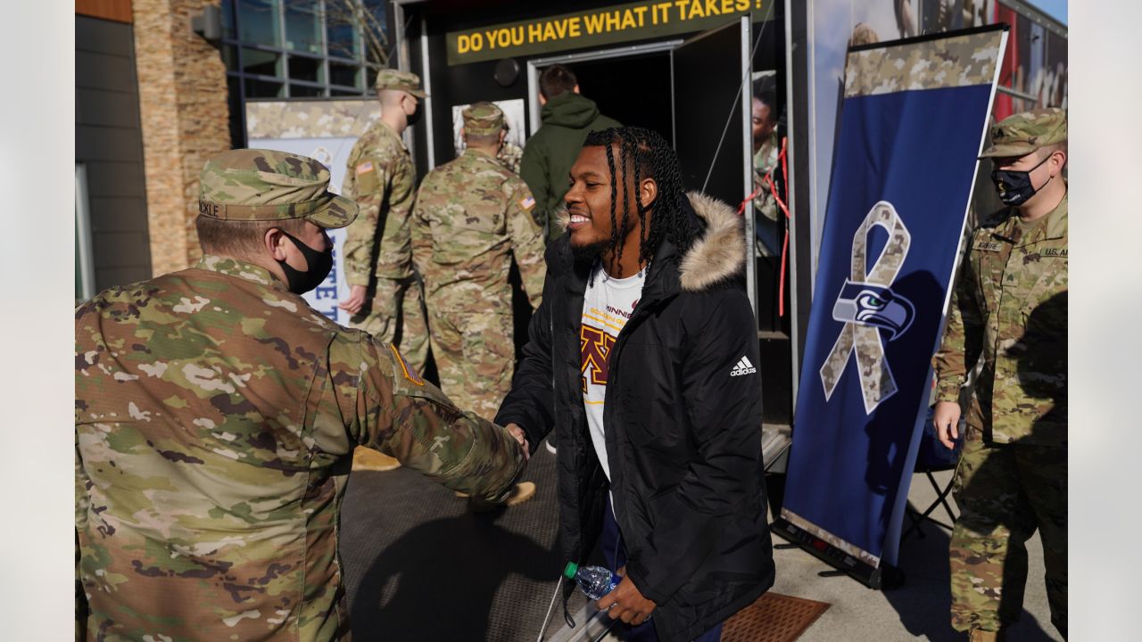 Seattle Seahawks and Boeing team-up to host military hiring and