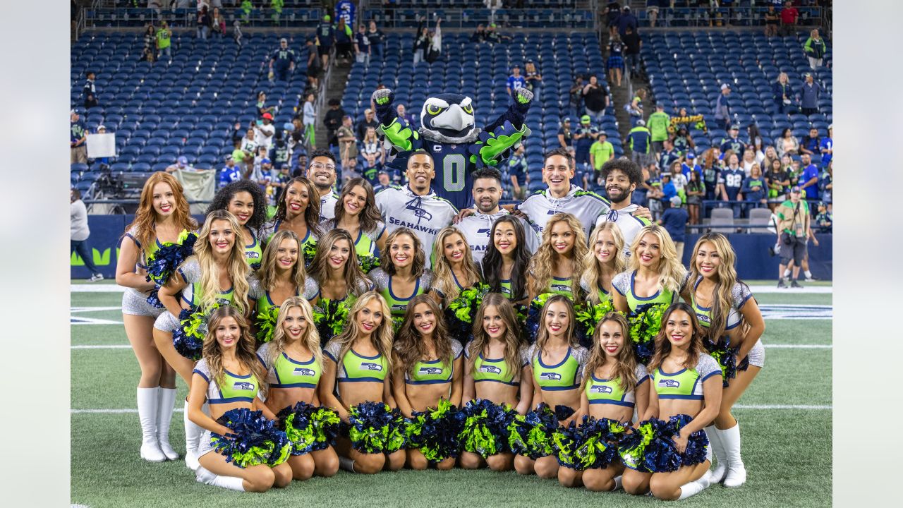 PHOTOS: Junior Seahawks Dancers Take The Field At Preseason Game 2