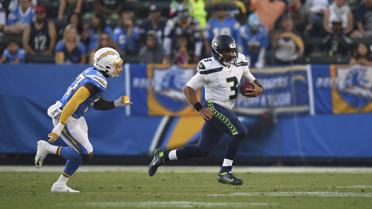 Cardale Jones makes statement as Chargers beat 49ers for first win